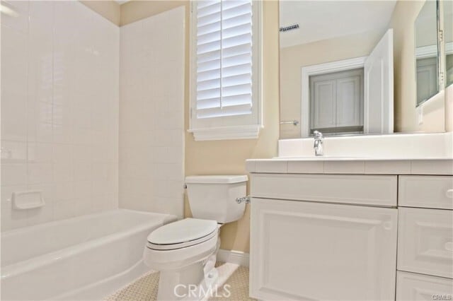 Building Photo - 38 Lemans