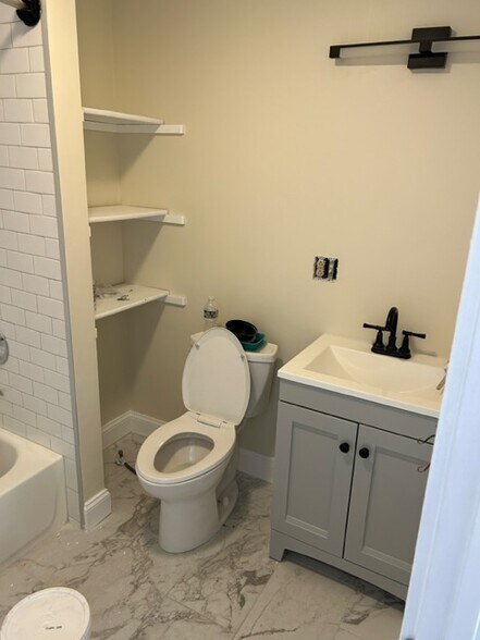 Building Photo - 211 Onset Ave