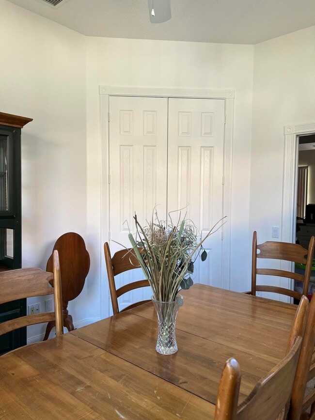 Building Photo - 8984 SE Hawks Nest Ct