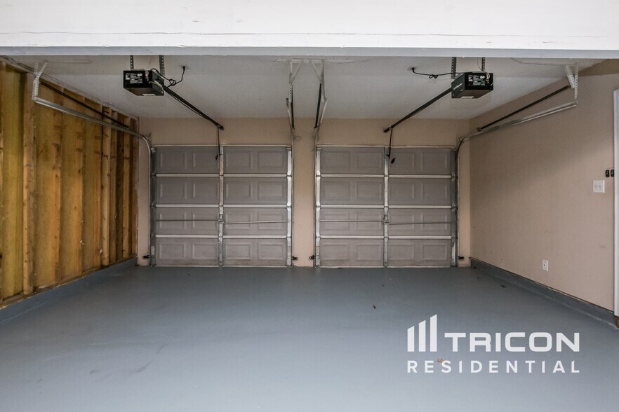 Building Photo - 3185 Lower Creek Dr
