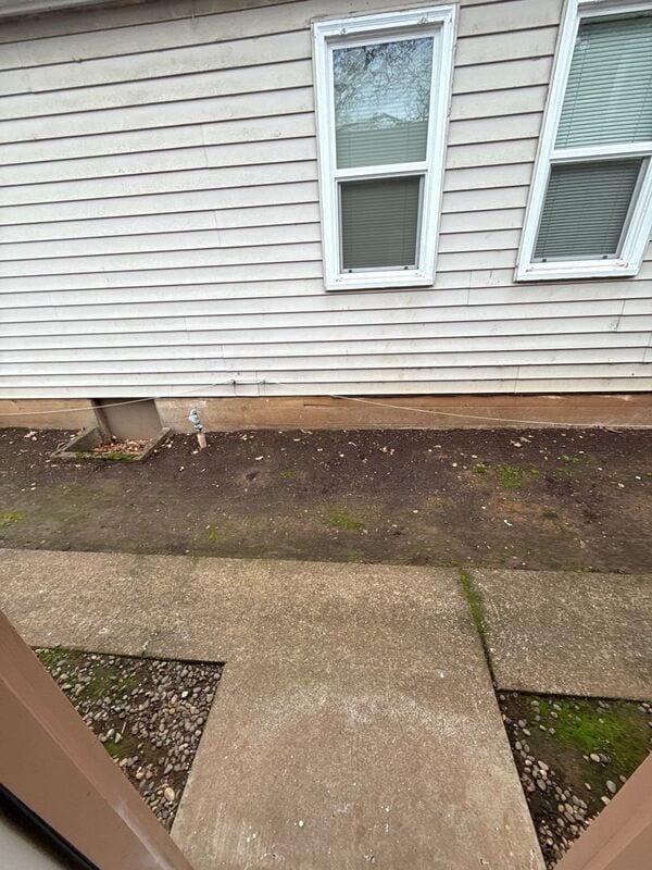 Building Photo - 1145 Saginaw St S