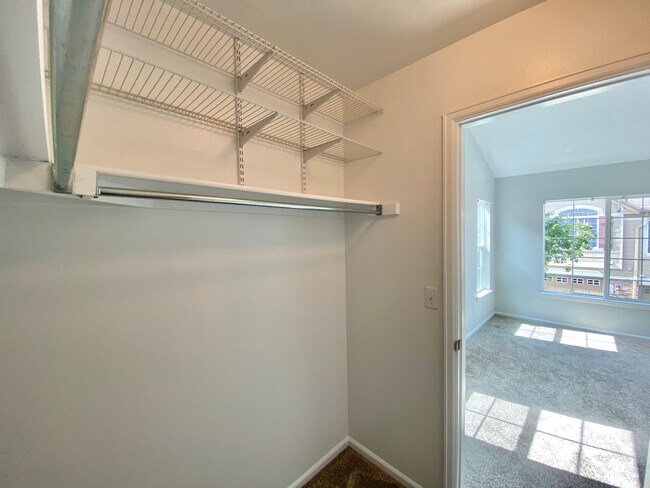 Building Photo - Fantastic Highlands Ranch Townhome - 3bed,...