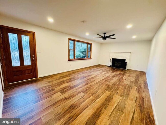 Building Photo - 305 Kresson Rd