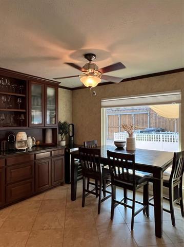 Building Photo - 4031 Flintridge Dr