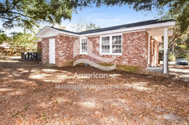 Building Photo - 1827 Beckley Dr