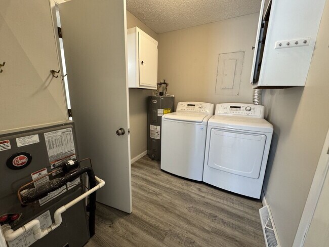 Building Photo - Home Sweet Home — 3 Bedroom with 2-Car Garage