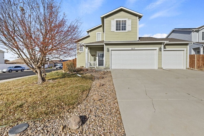 Primary Photo - 2217 Inspiration Ln