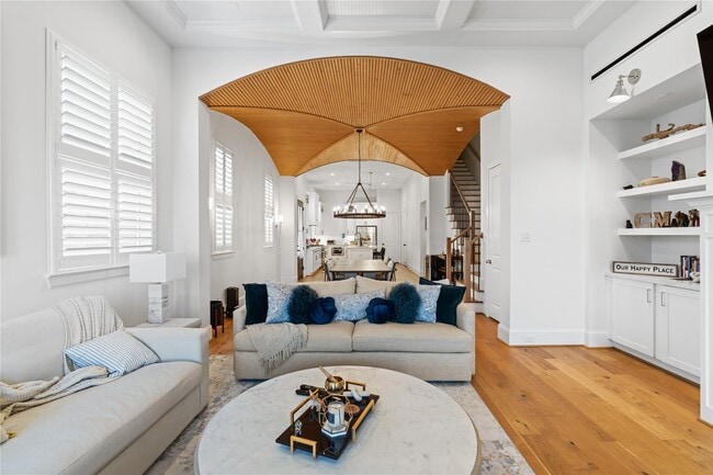 Building Photo - 531 W 27th St