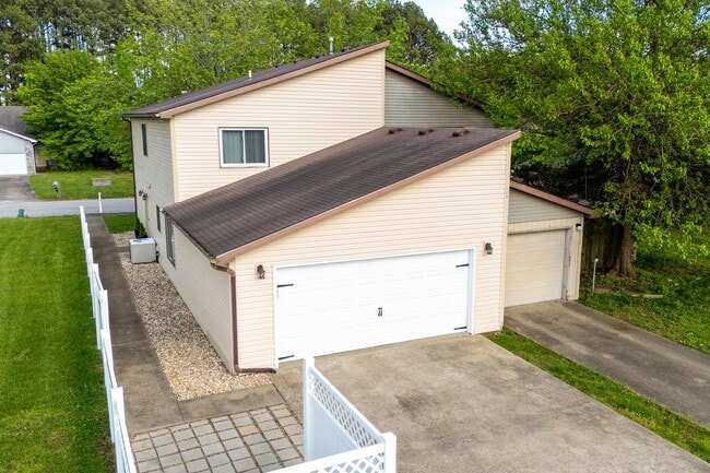 Building Photo - 510 N Beadle Dr