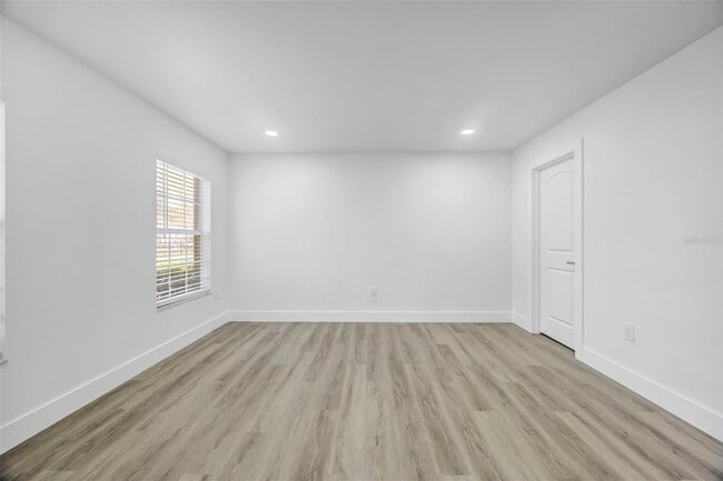 Building Photo - 11728 Raintree Dr