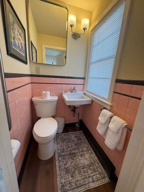 Building Photo - 2403 New Holland Pike