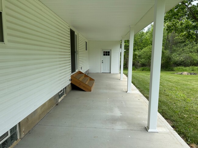 Building Photo - 2685 Haus Blvd