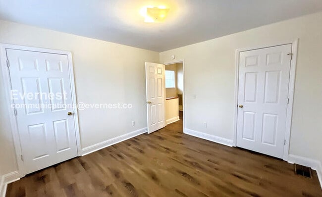 Building Photo - 1313 E 31st St