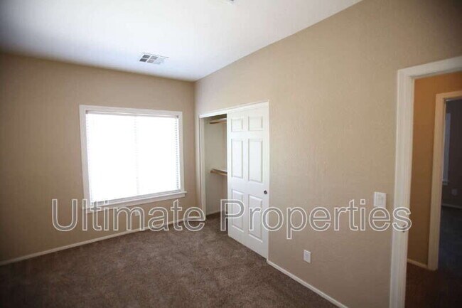 Building Photo - 15145 W Elm Cir