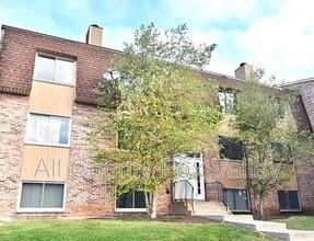 Building Photo - 152 S Waters Edge Dr