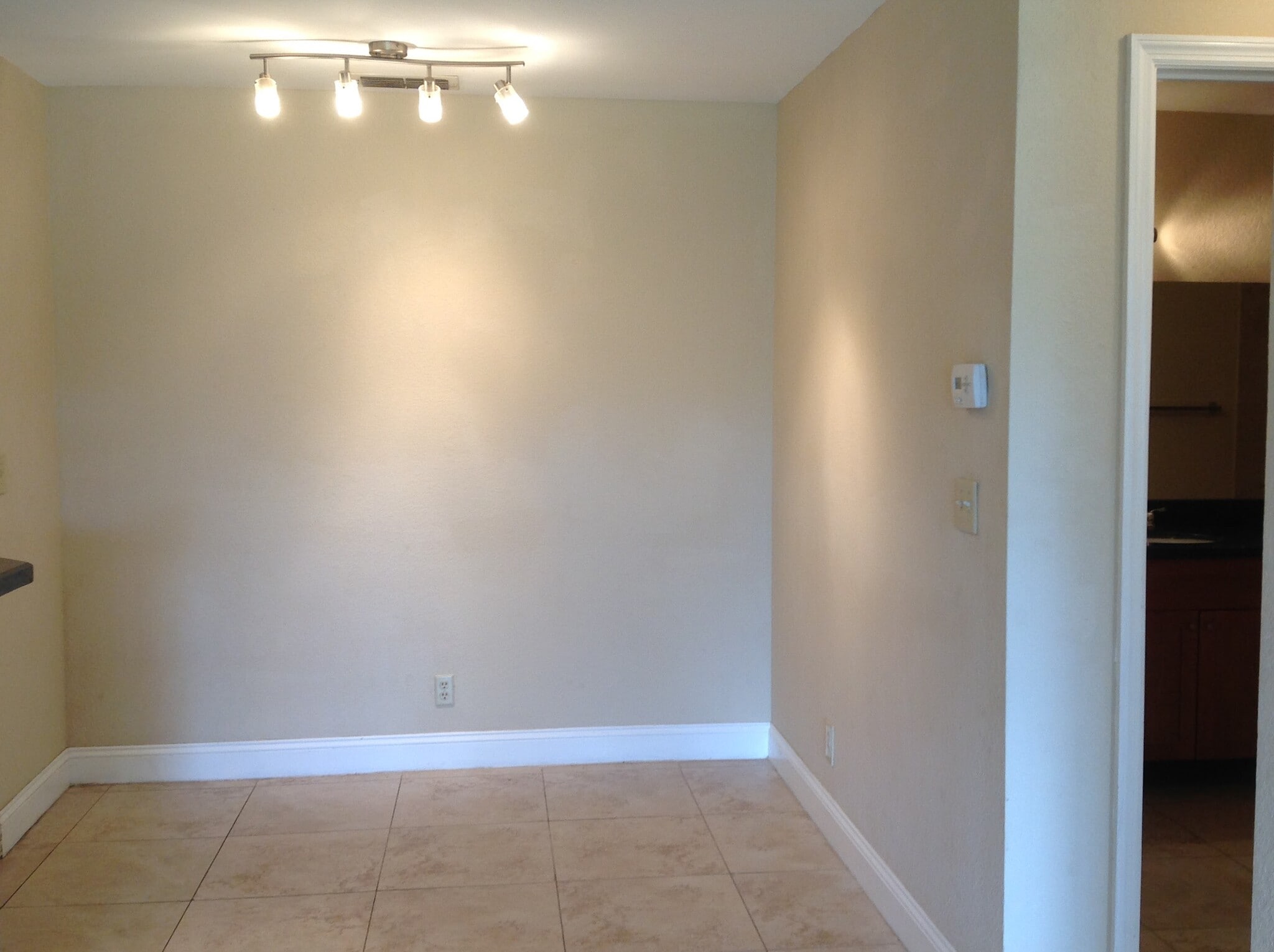 Building Photo - 3370 Pinewalk Dr N