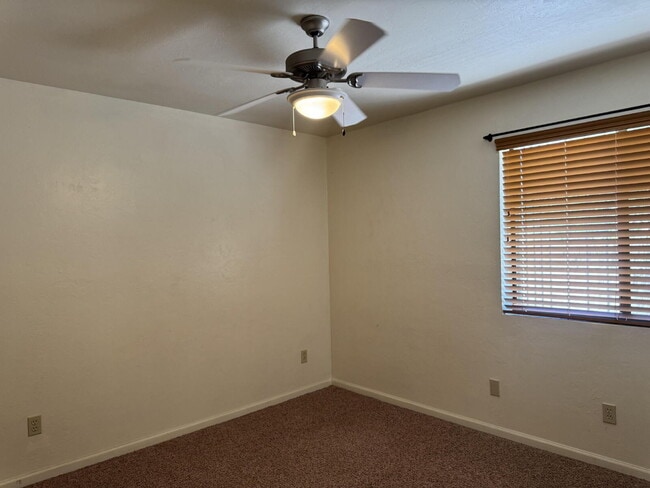 Building Photo - 4 bedroom 2 bath with W/D $1000 off September rent!!