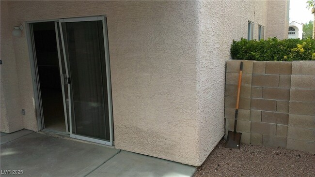 Building Photo - 1105 Overture Dr