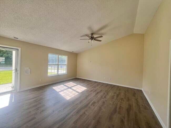 Building Photo - Freshley Painted! Updated Flooring! Pets o...