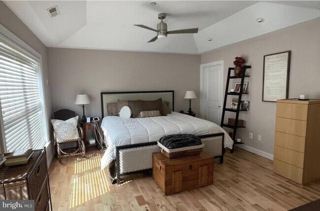 Building Photo - 202 Cobblestone Dr