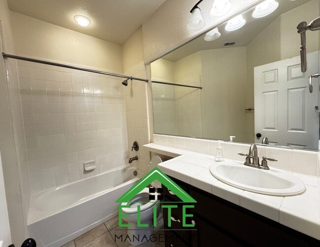 Building Photo - Charming 3-Bedroom Home in Rancho Cordova’...