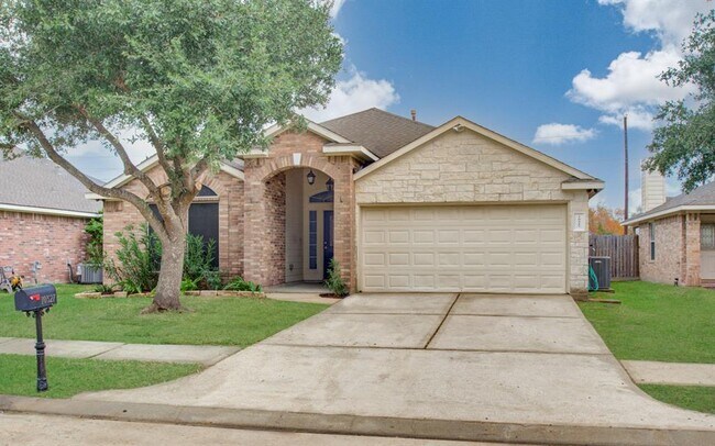 Primary Photo - 10327 Ponderosa Pine St