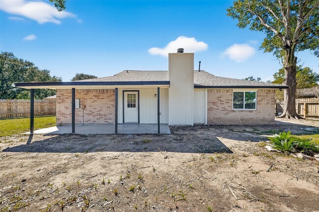 Building Photo - 10603 Highland Woods Dr