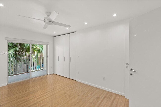 Building Photo - 3130 Bird Ave