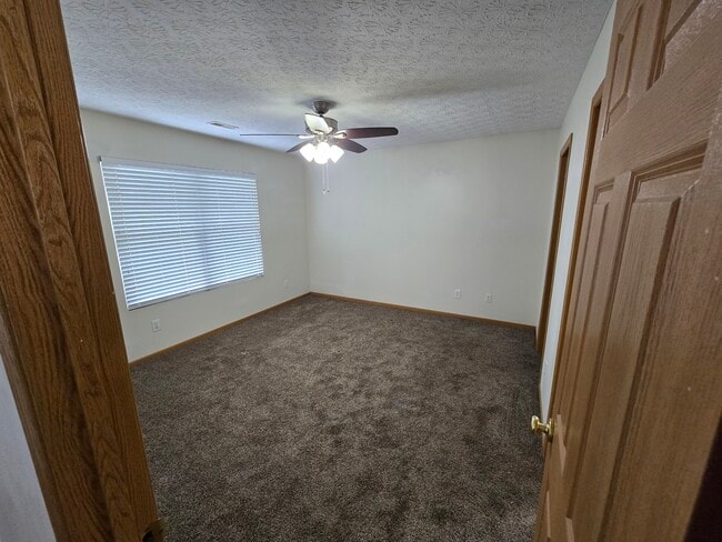 Building Photo - 5494 Lanterns Way