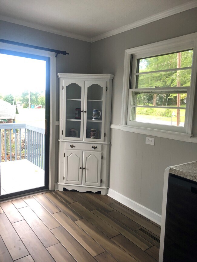 Building Photo - 113 Dearborn St