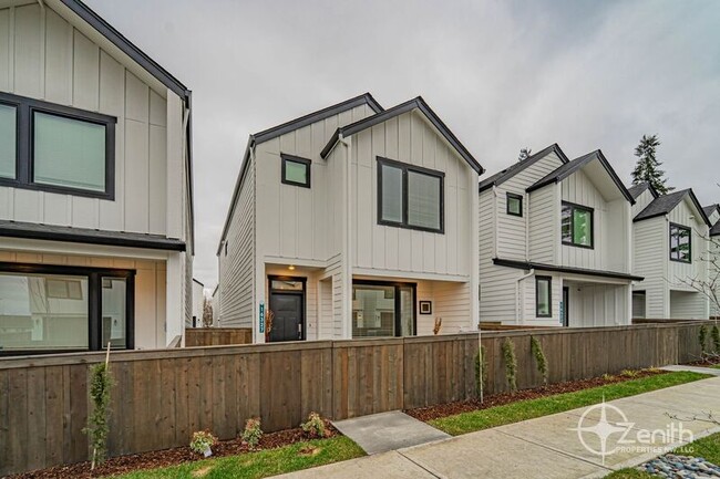 Building Photo - 16327 NE 21st St