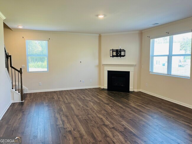 Building Photo - 910 Sly Fox Run