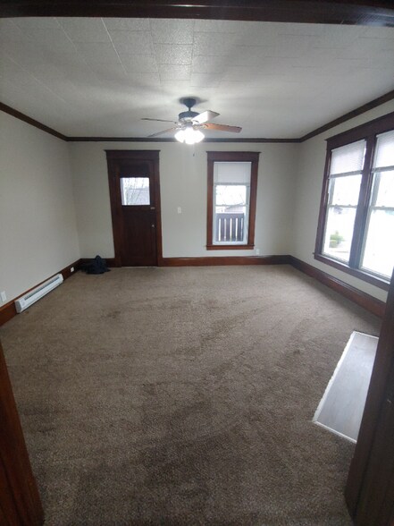 Building Photo - 102 Franklin St