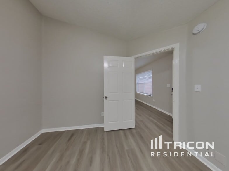 Building Photo - 3139 Boynton Dr