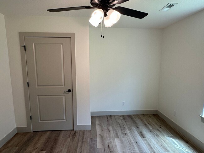 Building Photo - Now Accepting Applications – 4 BED 3 BATH | Summit Pass Subdivision | Waynesville School District