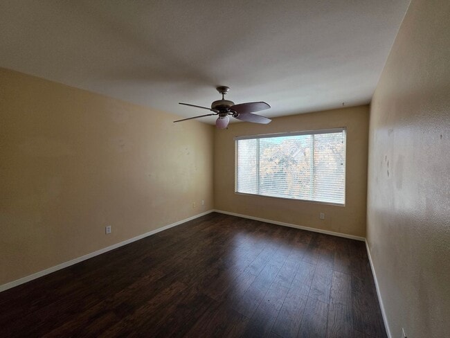 Building Photo - Welcome Home To Canyon Willow
