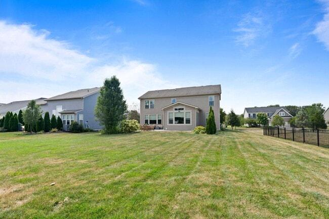 Building Photo - 6185 Dietz Dr