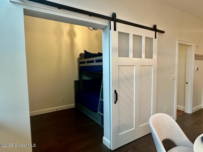 Building Photo - 77 Van Dam St