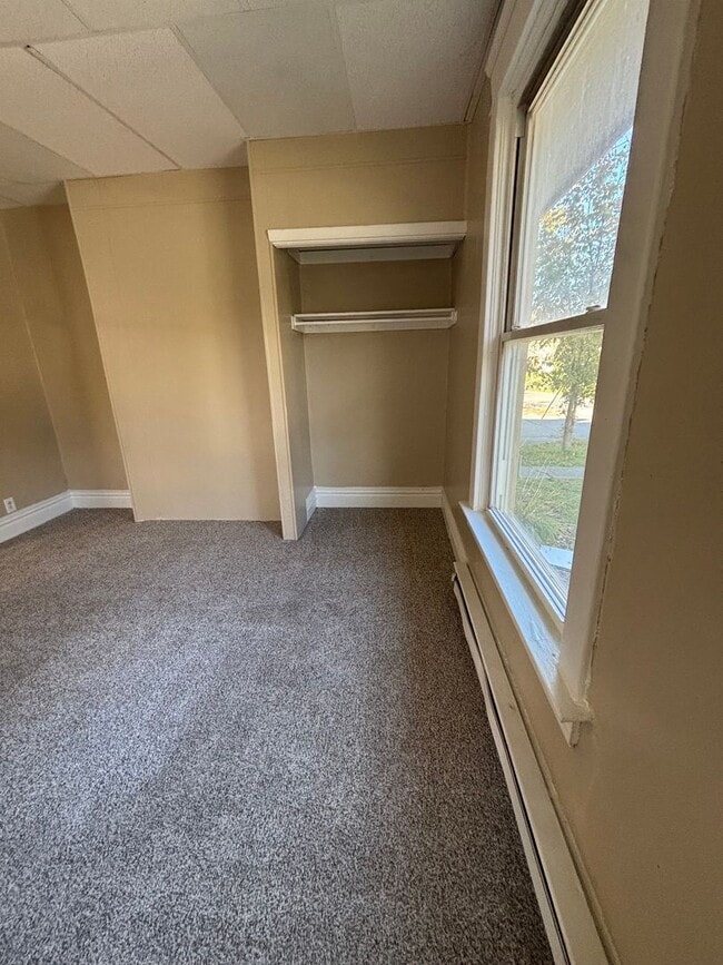 Building Photo - One Level Living