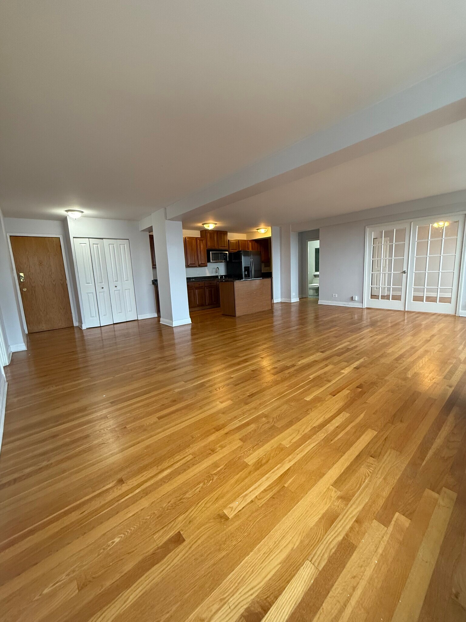 Building Photo - 4230 N Marine Dr