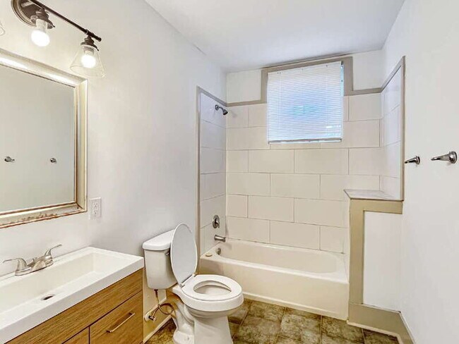 Building Photo - 316 W 42nd St