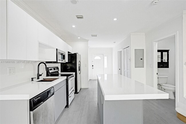 Building Photo - 7783 SW 94th Ln