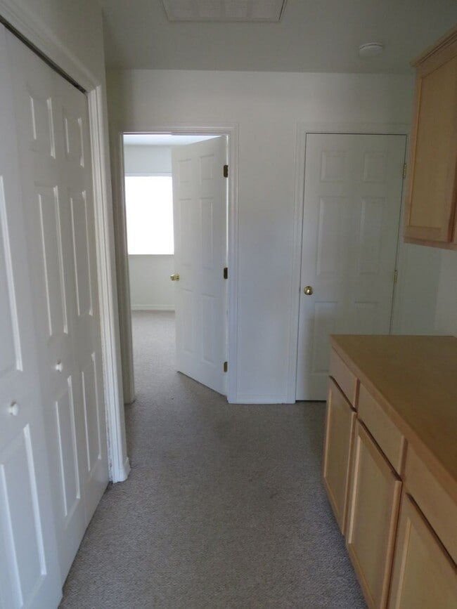 Building Photo - Beautiful River Oaks Single Story Corner Home Near Taylor Elementary School