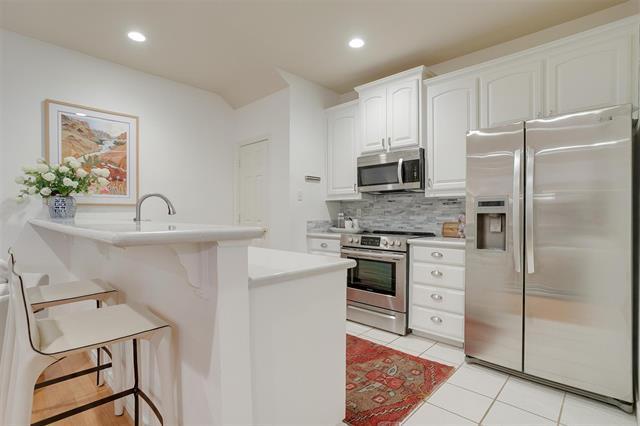 Building Photo - 5882 Pecan Chase