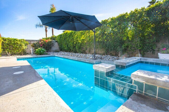 Building Photo - 74629 Lavender Way