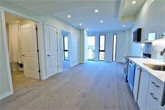 Building Photo - 41-26-41-44 44th St