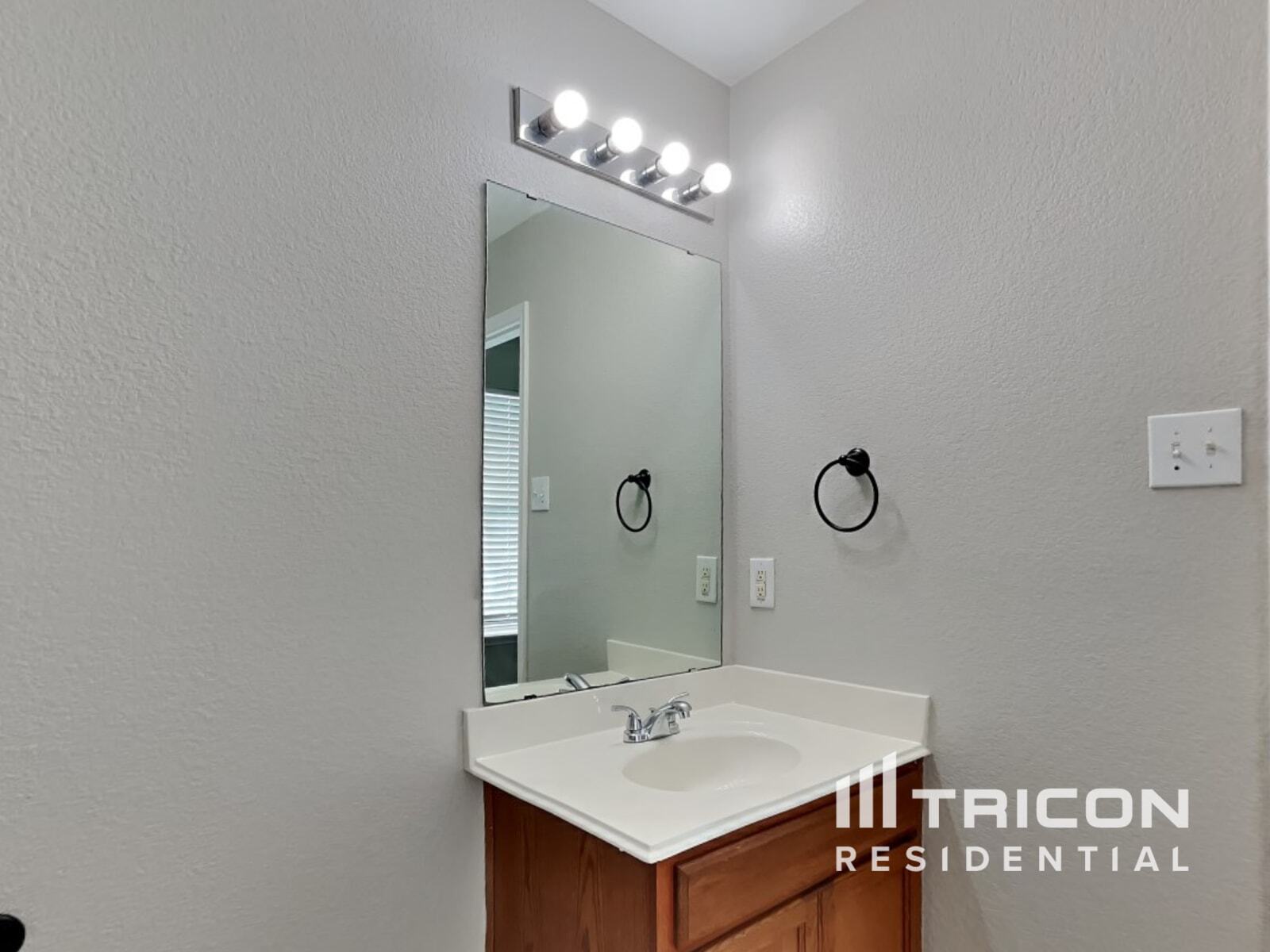 Building Photo - 22110 Orchard Dale Dr