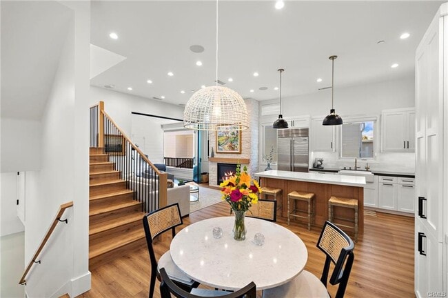 Building Photo - 611 Jasmine Ave