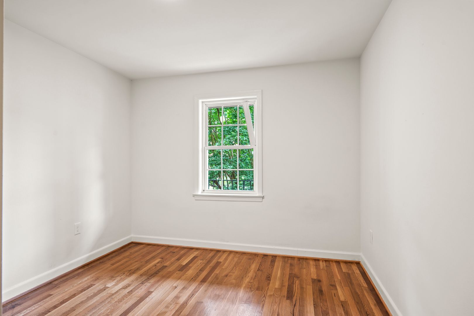 Building Photo - 1640 W Northwest Blvd