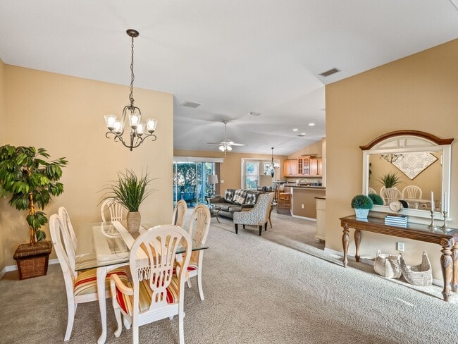 Building Photo - 3 bedroom 2 bath designer home